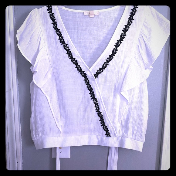 Never worn white top - Picture 1 of 2